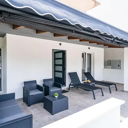 Hidden Gem Apartment Molunat