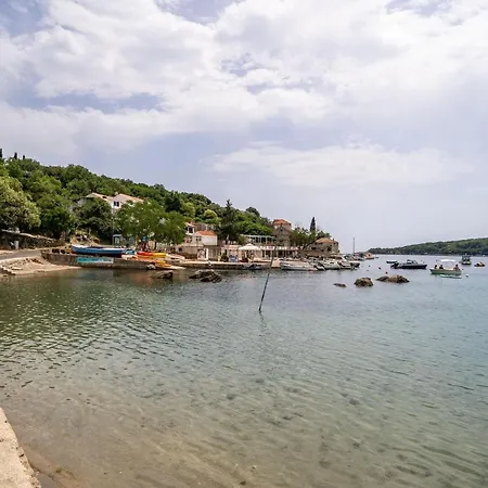 Hidden Gem * Molunat